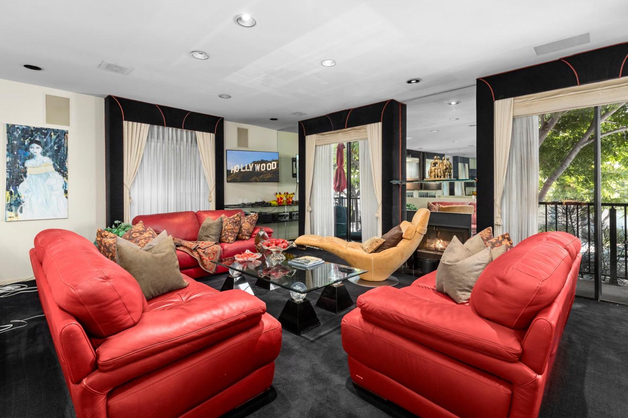 Holiday home Melrose Manor Old Hollywood Charm Steps From Melrose Place *